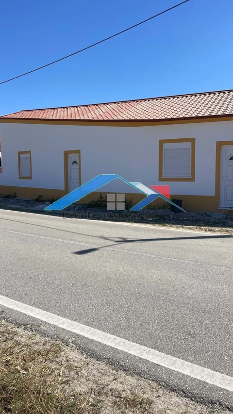 Moradia T4 para Venda em Branca