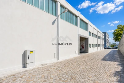 Armazém para Venda em Matosinhos e Leça da Palmeira