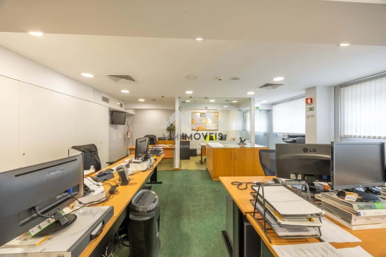Armazém para Venda em Matosinhos e Leça da Palmeira Foto 29
