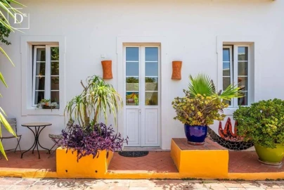 Moradia T9 para Venda em Olhão