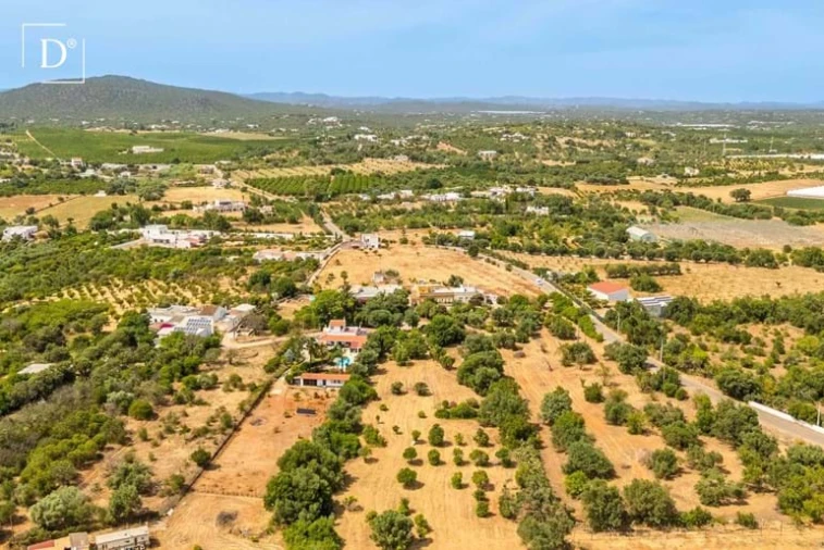 Moradia T9 para Venda em Olhão Foto 40