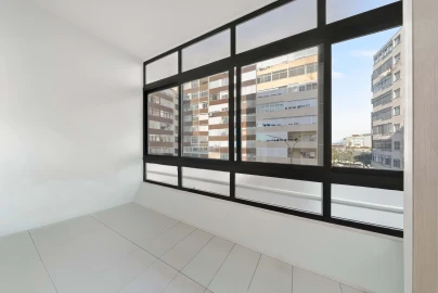 Apartamento T3 para Venda em Oeiras e São Julião da Barra, Paço de Arcos e Caxias