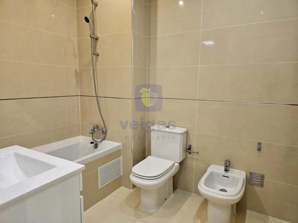 Apartamento T2 para Arrendamento em Caldas da Rainha - Santo Onofre e Serra do Bouro Foto 16