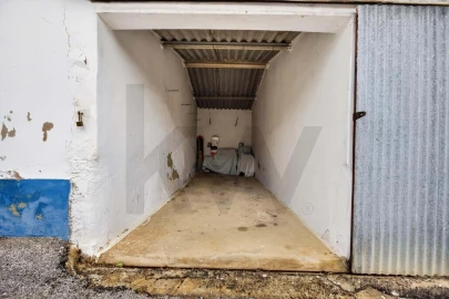 Armazém para Venda em Almodôvar e Graça dos Padrões