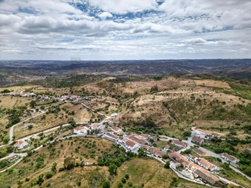 Armazém para Venda em Almodôvar e Graça dos Padrões