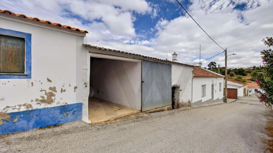 Armazém para Venda em Almodôvar e Graça dos Padrões