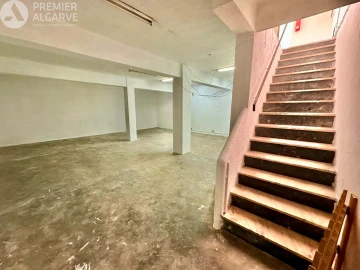 Negócio para Venda em Faro (Sé e São Pedro)