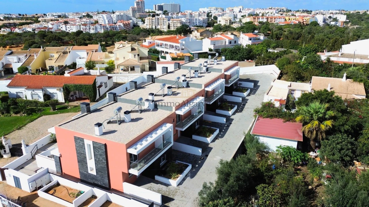 Moradia T2 para Venda em Albufeira e Olhos de Água Foto 35