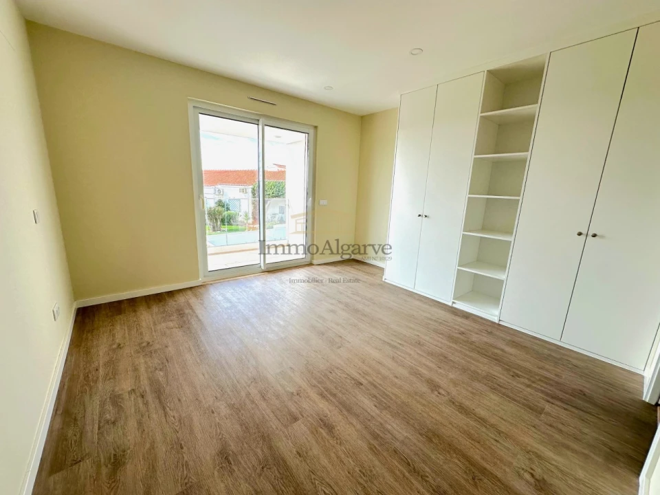 Moradia T2 para Venda em Albufeira e Olhos de Água Foto 14