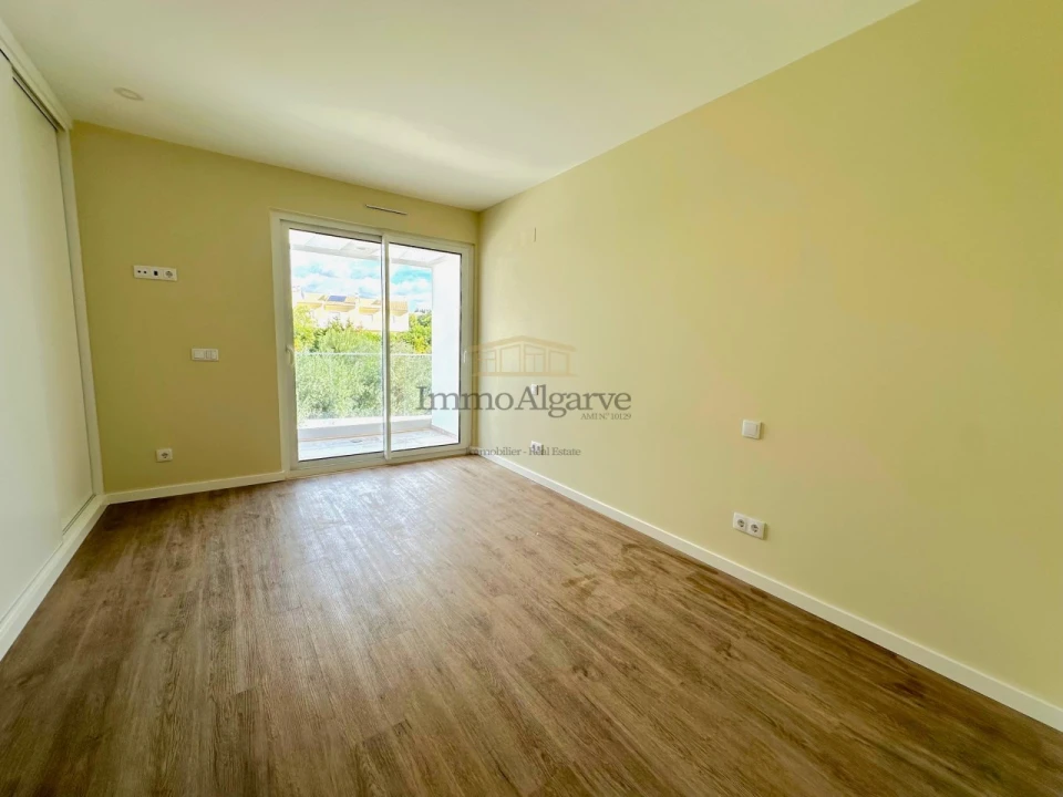 Moradia T2 para Venda em Albufeira e Olhos de Água Foto 18