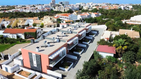 Moradia T2 para Venda em Albufeira e Olhos de Água