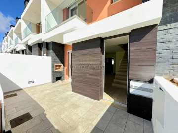 Moradia T2 para Venda em Albufeira e Olhos de Água