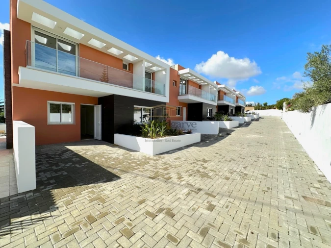 Moradia T2 para Venda em Albufeira e Olhos de Água Foto 30