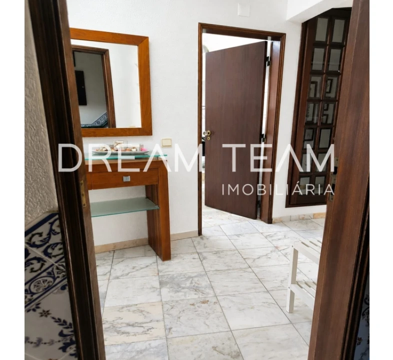 Apartamento T2 para Arrendamento em Sesimbra (Santiago) Foto 3