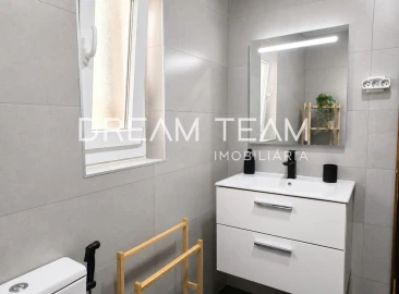 Apartamento T2 para Arrendamento em Sesimbra (Santiago)