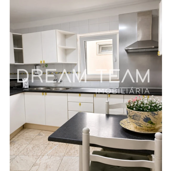 Apartamento T2 para Arrendamento em Sesimbra (Santiago) Foto 10