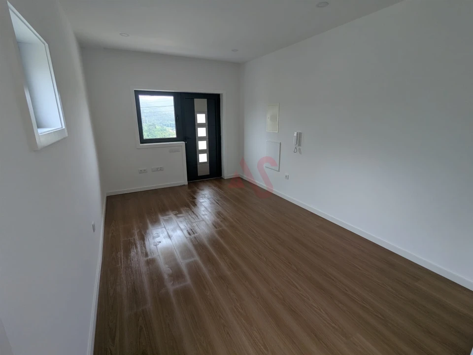 Apartamento T1 para Venda em Fafe Foto 4