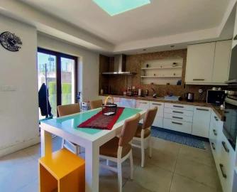 Moradia T5 para Venda em Lordelo