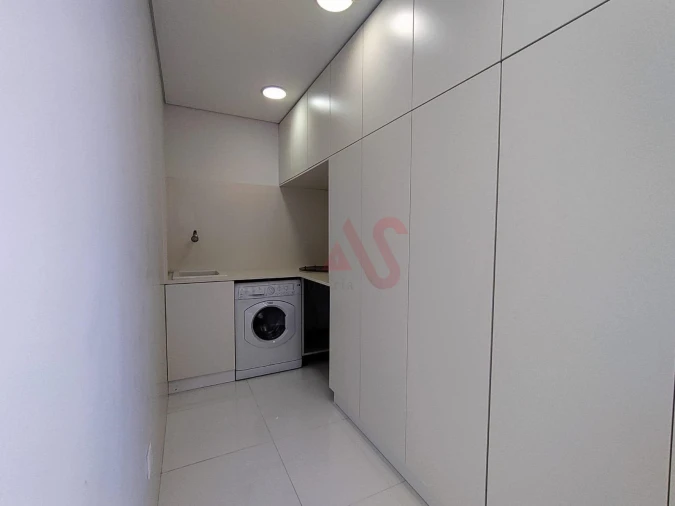 Moradia T5 para Venda em Lordelo Foto 10