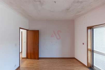 Moradia T4 para Venda em Alfena
