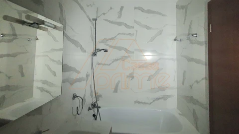 Apartamento T2 para Arrendamento em Santo Antonio dos Olivais