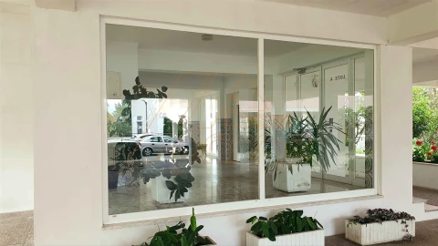 Apartamento T2 para Arrendamento em Santo Antonio dos Olivais