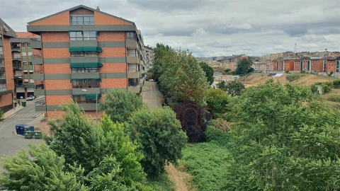 Apartamento T2 para Arrendamento em Santo Antonio dos Olivais