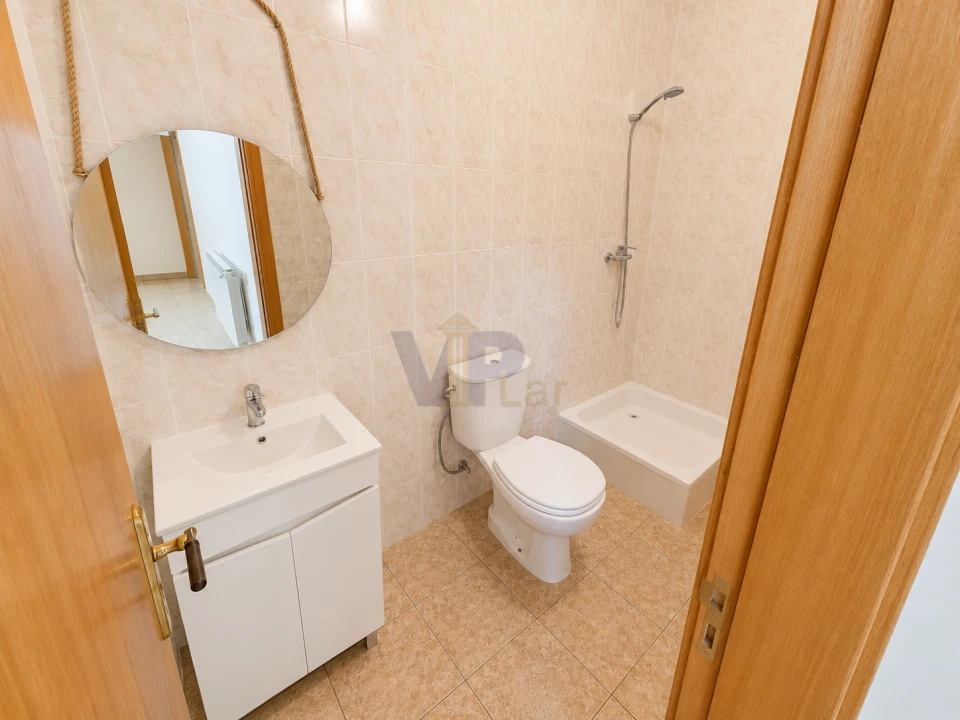 Moradia T4 para Venda em Canedo, Vale e Vila Maior Foto 12