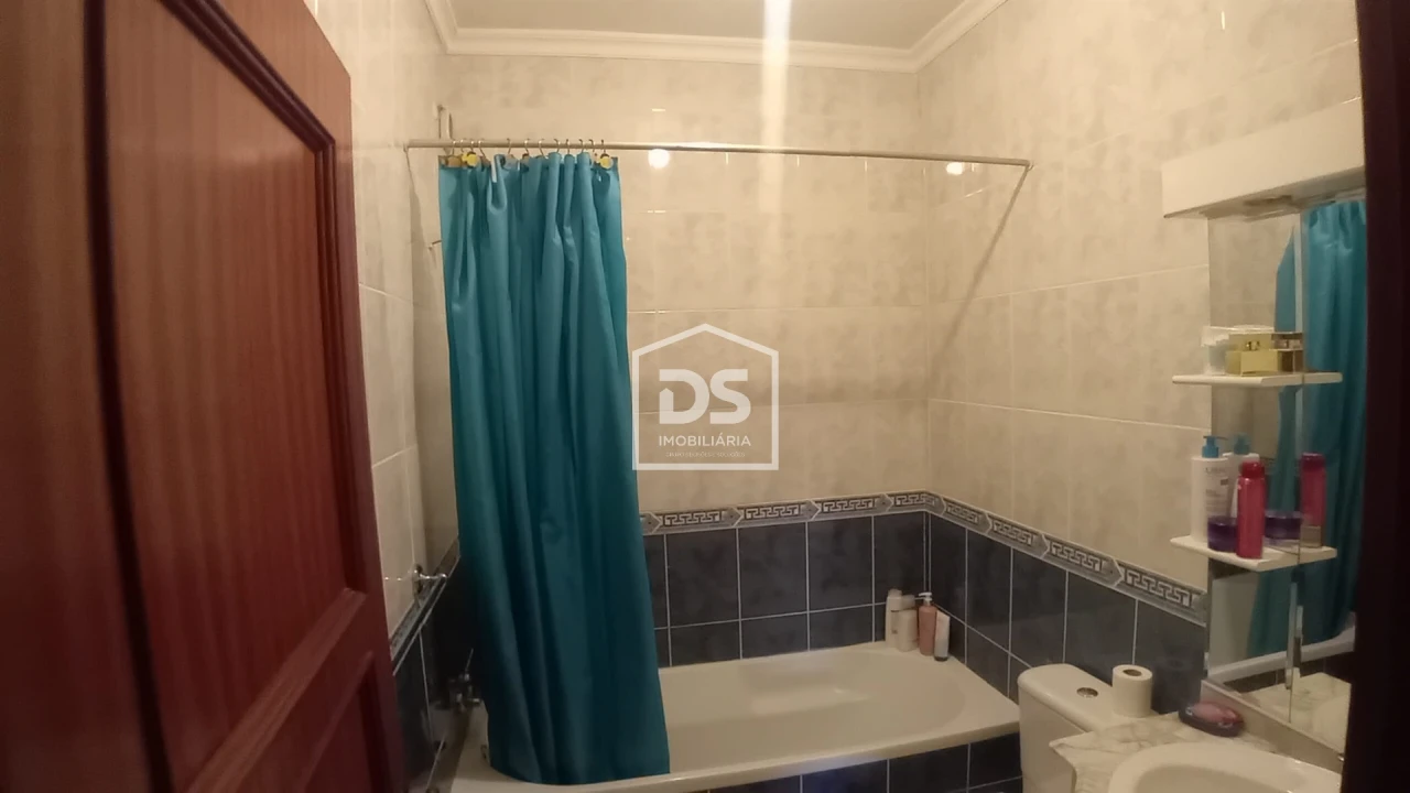 Apartamento T0 para Venda em Sabugal e Aldeia de Santo António Foto 17