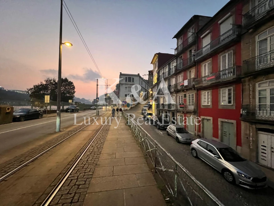 Prédio para Venda em Cedofeita, Santo Ildefonso, Sé, Miragaia, São Nicolau e Vitória Foto 1