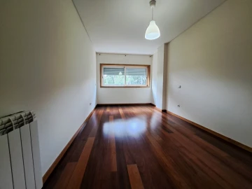 Apartamento T2 para Arrendamento em Gualtar