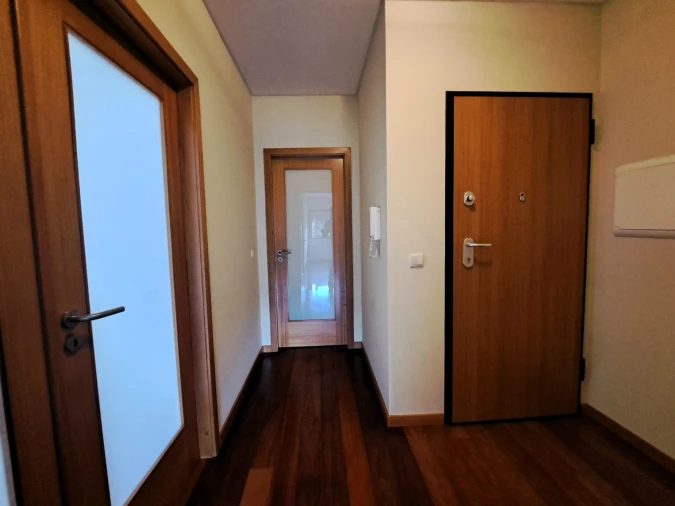 Apartamento T2 para Arrendamento em Gualtar Foto 9