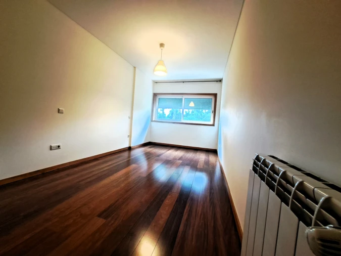 Apartamento T2 para Arrendamento em Gualtar Foto 12