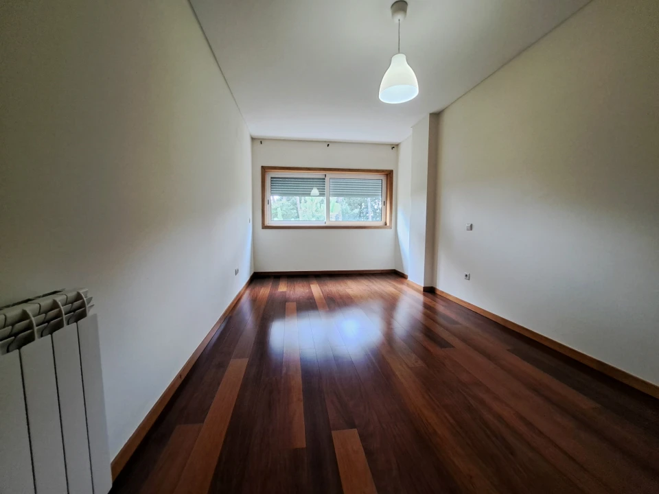 Apartamento T2 para Arrendamento em Gualtar Foto 14