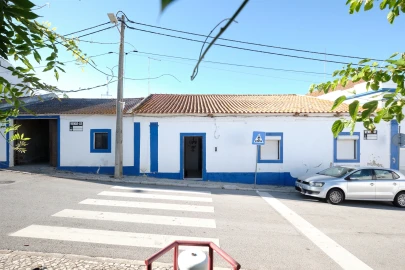 Moradia T7 para Venda em Azinheira dos Barros e São Mamede do Sádão
