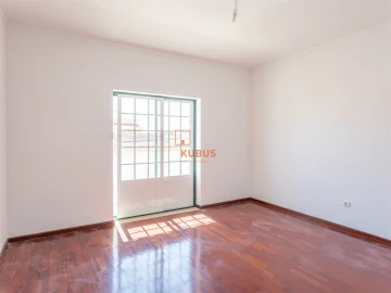 Moradia T5 para Venda em São João Baptista