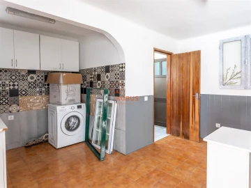 Moradia T5 para Venda em São João Baptista