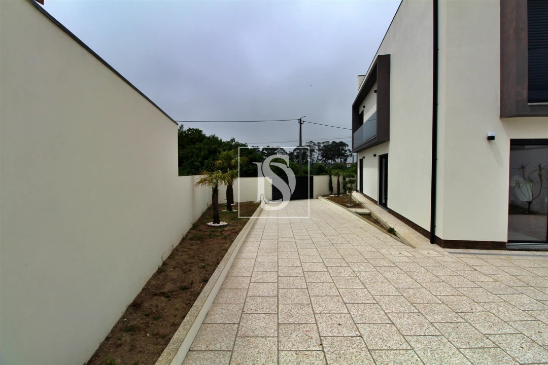 Moradia T3 para Venda em Aver-O-Mar, Amorim e Terroso Foto 31