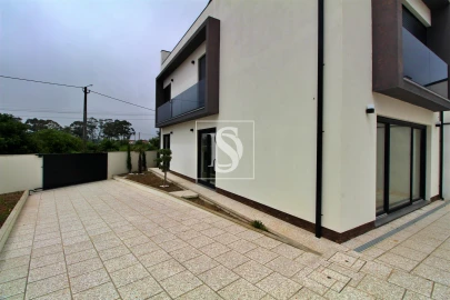 Moradia T3 para Venda em Aver-O-Mar, Amorim e Terroso