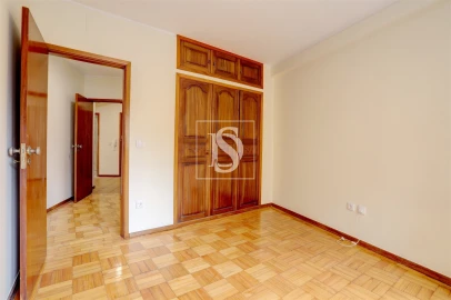 Apartamento T3 para Venda em Póvoa de Varzim, Beiriz e Argivai