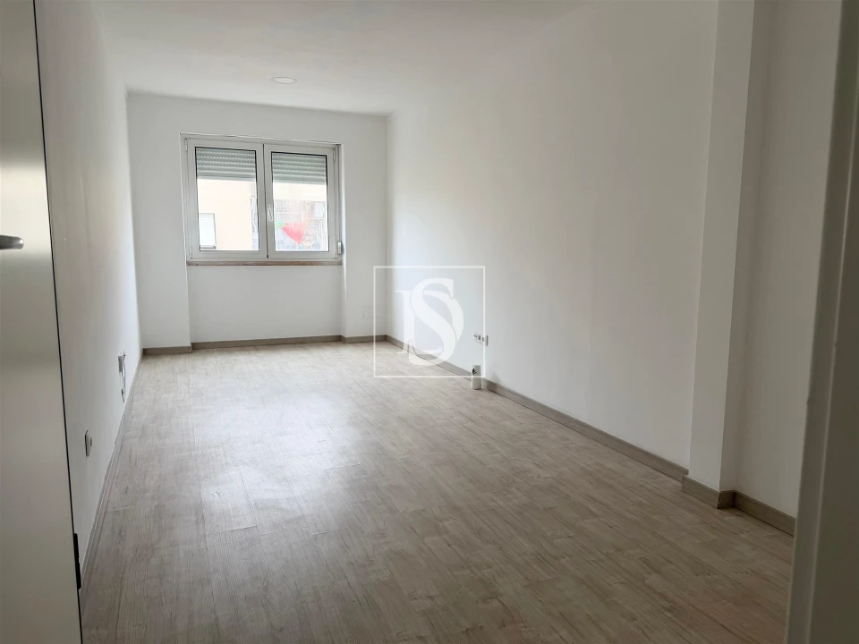 Apartamento T2 para Arrendamento em Moita Foto 9