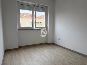 Apartamento T2 para Arrendamento em Moita