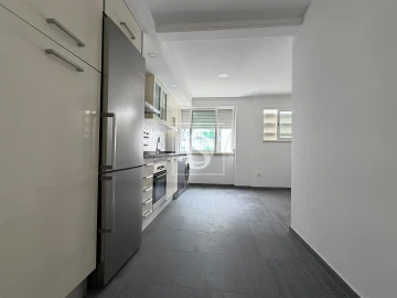 Apartamento T2 para Arrendamento em Moita
