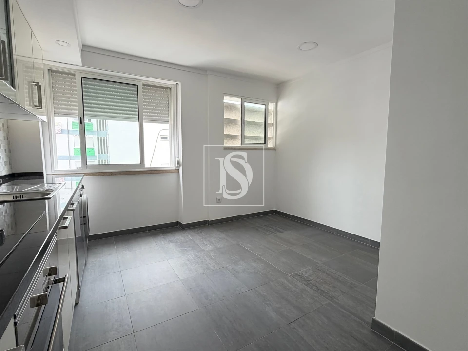 Apartamento T2 para Arrendamento em Moita Foto 6