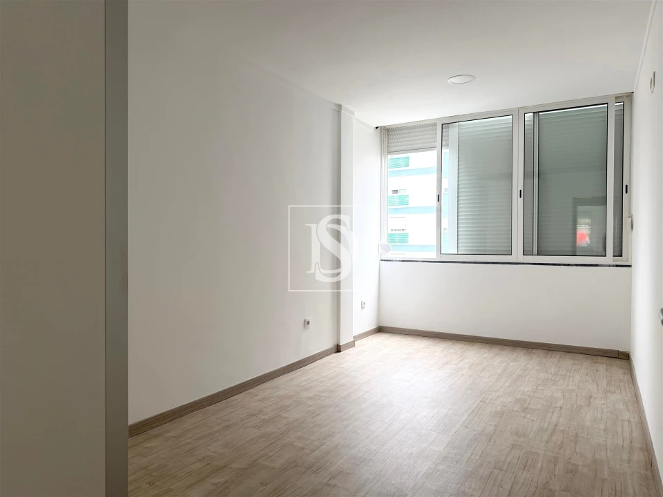 Apartamento T2 para Arrendamento em Moita Foto 14