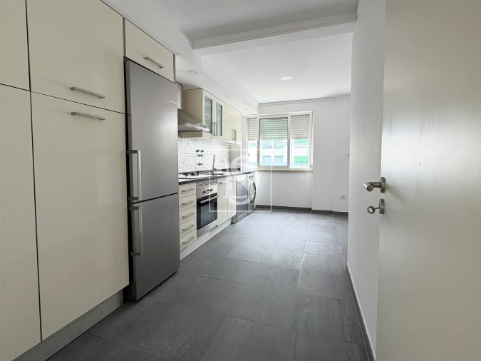 Apartamento T2 para Arrendamento em Moita Foto 16