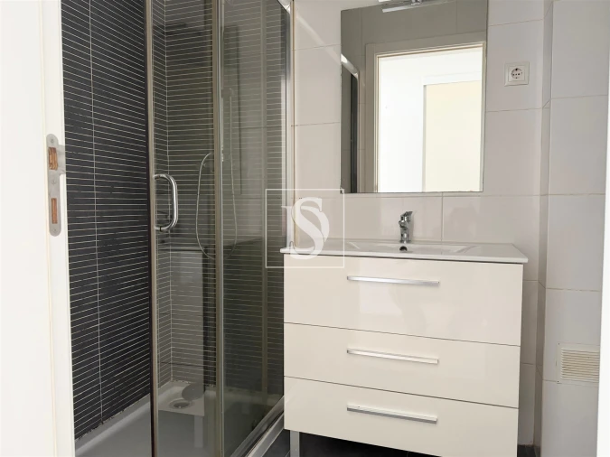 Apartamento T2 para Arrendamento em Moita Foto 10