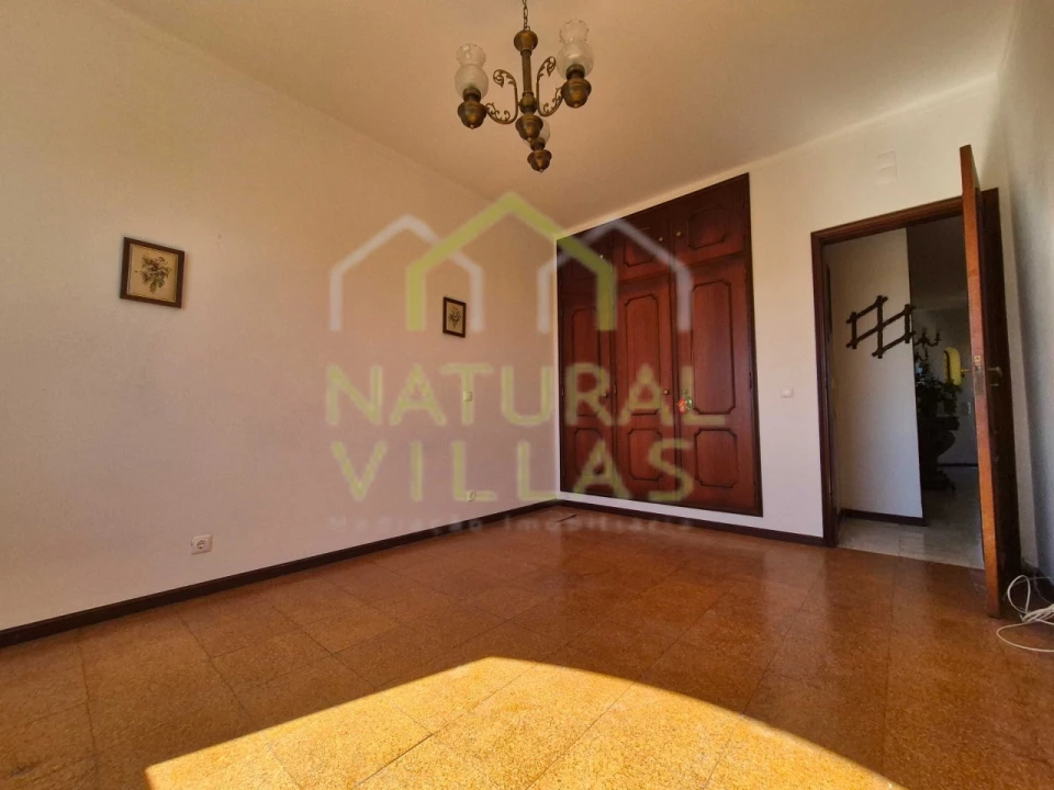 Moradia T5 para Venda em Loule (São Sebastião) Foto 26
