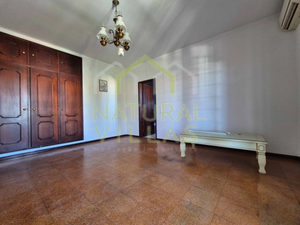 Moradia T5 para Venda em Loule (São Sebastião) Foto 31