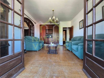 Moradia T5 para Venda em Loule (São Sebastião)